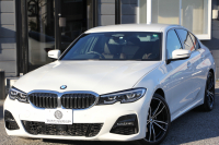 BMW 3シリーズ 320i Mｽﾎﾟｰﾂ ﾊｲﾗｲﾝ&ｺﾝﾌｫｰﾄP 1ｵﾅ ﾓｶﾌﾞﾗｳﾝﾚｻﾞｰ ｼｰﾄﾋｰﾀｰ ﾗﾝﾊﾞｰｻﾎﾟｰﾄ 追従ACC ｽﾃｱﾘﾝｸﾞｻﾎﾟｰﾄ BMWﾗｲﾌﾞｺｯｸﾋﾟｯﾄﾞｱｯﾌﾟﾙｶｰﾌﾟﾚｲ対応 ﾀｯﾁﾊﾟﾈﾙHDDﾅﾋﾞ電動ﾄﾗﾝｸ 後退ｱｼｽﾄ DｱｼｽﾄPRO 2年保証