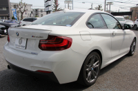 BMW 2シリーズ M235i ｸｰﾍﾟ1ｵﾅ 直6ﾀｰﾎﾞ326馬力 ｱﾀﾞﾌﾟﾃｨﾌﾞMｻｽ 専用ﾌﾞﾚｰｷ Bｶﾒﾗ&ﾘｱPDC 衝突軽減ﾌﾞﾚｰｷ 車線逸脱警告 歩行者警告 ﾌﾞﾚｰｷ付ｸﾙｺﾝ HDDﾅﾋﾞBluetooth接続 ｽﾏｰﾄｷｰ 18AW ﾊﾟﾄﾞﾙｼﾌﾄ 2年保証