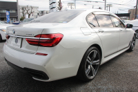 BMW 7シリーズ 750Li Mｽﾎﾟｰﾂ ﾘｱｺﾝﾌｫｰﾄPﾌﾟﾗｽ ﾛﾝｸﾞV8 450馬力 ｽｶｲﾗｳﾝｼﾞﾊﾟﾉﾗﾏｻﾝﾙｰﾌ 後席ﾓﾆﾀｰ ﾚｰｻﾞｰﾗｲﾄ ﾃﾞｨｽﾌﾟﾚｲｷｰ ﾘﾓｰﾄﾊﾟｰｷﾝｸﾞ全席ﾋｰﾀｰ茶革 ﾏｯｻｰｼﾞﾍﾞﾝﾁﾚｰｼｮﾝ 追従ACC HUD ｽﾃｱﾘﾝｸﾞｻﾎﾟｰﾄ 360度ｶﾒﾗ ﾀｯﾁ画面HDDﾅﾋﾞ2年保証