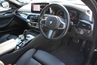 BMW 5シリーズ 523d Xdrive Mｽﾎﾟｰﾂ ｴﾃﾞｨｼｮﾝｼﾞｮｲﾌﾟﾗｽ 4WD LCI後期 ｾﾚｸﾄP ﾌｪｲｽﾘﾌﾄ後 ｻﾝﾙｰﾌ ﾊｰﾏﾝｶｰﾄﾞﾝｻﾗｳﾝﾄﾞﾋｰﾀｰ黒革 LEDﾍｯﾄﾞﾗｲﾄ BMWﾗｲﾌﾞｺｯｸﾋﾟｯﾄﾞApplecarplay対応 360度ｶﾒﾗ ｱﾝﾋﾞｴﾝﾄﾗｲﾄ 可変ｻｽﾍﾟﾝｼｮﾝ 2年保証