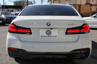 BMW 5シリーズ 530i Mｽﾎﾟｰﾂ 後期LCI 高出力 252馬力 全席ﾋｰﾀｰ付黒革 Mｽﾎﾟｰﾂﾌﾞﾚｰｷ 可変ｻｽ ｱﾀﾞﾌﾟﾃｨﾌﾞLEDﾍｯﾄﾞﾗｲﾄ BMWﾗｲﾌﾞｺｯｸﾋﾟｯﾄﾞAppleCarPlay対応HDDﾅﾋﾞTV Pｱｼｽﾄﾌﾟﾗｽ 360度ｶﾒﾗ ｽﾃｱﾘﾝｸﾞｻﾎﾟｰﾄ 追ACC 電動ﾄﾗﾝｸ 2年保証