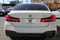 BMW 5シリーズ 530i Mｽﾎﾟｰﾂ 後期LCI 高出力 252馬力 全席ﾋｰﾀｰ付黒革 Mｽﾎﾟｰﾂﾌﾞﾚｰｷ 可変ｻｽ ｱﾀﾞﾌﾟﾃｨﾌﾞLEDﾍｯﾄﾞﾗｲﾄ BMWﾗｲﾌﾞｺｯｸﾋﾟｯﾄﾞAppleCarPlay対応HDDﾅﾋﾞTV Pｱｼｽﾄﾌﾟﾗｽ 360度ｶﾒﾗ ｽﾃｱﾘﾝｸﾞｻﾎﾟｰﾄ 追ACC 電動ﾄﾗﾝｸ 2年保証