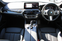 BMW 5シリーズ 530i Mｽﾎﾟｰﾂ 後期LCI 高出力 252馬力 全席ﾋｰﾀｰ付黒革 Mｽﾎﾟｰﾂﾌﾞﾚｰｷ 可変ｻｽ ｱﾀﾞﾌﾟﾃｨﾌﾞLEDﾍｯﾄﾞﾗｲﾄ BMWﾗｲﾌﾞｺｯｸﾋﾟｯﾄﾞAppleCarPlay対応HDDﾅﾋﾞTV Pｱｼｽﾄﾌﾟﾗｽ 360度ｶﾒﾗ ｽﾃｱﾘﾝｸﾞｻﾎﾟｰﾄ 追ACC 電動ﾄﾗﾝｸ 2年保証