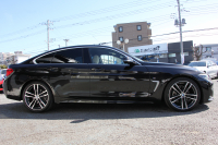 BMW 4シリーズ 420i ｸﾞﾗﾝｸｰﾍﾟMｽﾎﾟｰﾂ ｱｰﾊﾞﾆｽﾀ 限定車 後期 ﾌｪｲｽﾘﾌﾄ後 専用色ｼﾄﾘﾝﾌﾞﾗｯｸ ｱｲﾎﾞﾘｰﾚｻﾞｰ HUD 追従ACC ﾀｯﾁ画面HDDﾅﾋﾞTV 液晶ﾒｰﾀｰ LEDﾍｯﾄﾞﾗｲﾄ 19AW Hifiｽﾋﾟｰｶｰ ﾚｰﾝﾁｪﾝｼﾞ警告 電動ﾄﾗﾝｸ Bｶﾒﾗ 2年保証