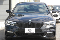 BMW 5シリーズ 530i ﾌﾞﾗｯｸｱｳﾄ 特別仕様車 1ｵｰﾅ 高出力 252馬力 ﾅｲﾄﾌﾞﾙｰﾚｻﾞｰ ｱﾀﾞﾌﾟﾃｨﾌﾞMｻｽ 専用19AW ﾌﾞﾗｯｸｷﾄﾞﾆｰｸﾞﾘﾙ 全席ﾋｰﾀｰ HUD ﾀｯﾁ画面HDDﾅﾋﾞTV 360度ｶﾒﾗ LEDﾍｯﾄﾞﾗｲﾄ 追従ACC ｽﾃｱﾘﾝｸﾞｻﾎﾟｰﾄ 2年保証