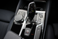 BMW 5シリーズ 530i ﾌﾞﾗｯｸｱｳﾄ 特別仕様車 1ｵｰﾅ 高出力 252馬力 ﾅｲﾄﾌﾞﾙｰﾚｻﾞｰ ｱﾀﾞﾌﾟﾃｨﾌﾞMｻｽ 専用19AW ﾌﾞﾗｯｸｷﾄﾞﾆｰｸﾞﾘﾙ 全席ﾋｰﾀｰ HUD ﾀｯﾁ画面HDDﾅﾋﾞTV 360度ｶﾒﾗ LEDﾍｯﾄﾞﾗｲﾄ 追従ACC ｽﾃｱﾘﾝｸﾞｻﾎﾟｰﾄ 2年保証