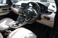 BMW 2シリーズ 218d ｸﾞﾗﾝﾂｱﾗｰ ﾗｸﾞｼﾞｭｱﾘｰ 最終ﾓﾃﾞﾙ 型式変更後3DA-6W20 3列7人乗り 1ｵﾅ ADｱｸﾃｨﾌﾞｾｰﾌﾃｨ&ｺﾝﾌｫｰﾄP 追従ACC HUD ｵｲｽﾀｰﾚｻﾞｰ 電動ﾄﾗﾝｸ LEDﾍｯﾄﾞﾗｲﾄ ﾒﾓﾘｰ付電動ｼｰﾄ ﾀｯﾁ画面HDDﾅﾋﾞﾊﾟｰｷﾝｸﾞｱｼｽﾄ 2年保証