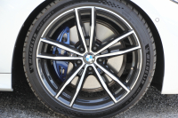 BMW 3シリーズ 330e Mｽﾎﾟｰﾂ ﾊｲﾗｲﾝ&ｲﾉﾍﾞｰｼｮﾝP PHEV ﾋｰﾀｰ黒革 真珠色 ﾚｰｻﾞｰLEDﾗｲﾄ ｼﾞｪｽﾁｬｰC ｵﾌﾟｼｮﾝ19AW Mspﾌﾞﾚｰｷ 360度ｶﾒﾗ HUD ﾌﾙｾｸﾞTV 追従ACC ｽﾃｱﾘﾝｸﾞｻﾎﾟｰﾄ Applecarplay ﾗﾝﾊﾞｰｻﾎﾟｰﾄ 2年保証