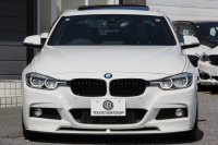 BMW 3シリーズ 320d Mｽﾎﾟｰﾂ 最終ﾓﾃﾞﾙ 8C新ｴﾝｼﾞﾝ ｻﾝﾙｰﾌ ﾋｰﾀｰ黒革 液晶ﾒｰﾀｰ 追従ACC LEDﾍｯﾄﾞﾗｲﾄ&ﾃｰﾙ ﾀｯﾁ画面対応HDDﾅﾋﾞBluetooth接続 Mﾊﾟﾌｫｰﾏﾝｽｽﾎﾟｲﾗｰ ﾚｰﾝﾁｪﾝｼﾞ警告 衝突軽減ﾌﾞﾚｰｷ 車線逸脱警告 歩行者警告 2年保証