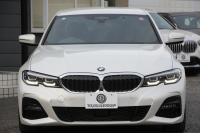 BMW 3シリーズ 320d Xdrive Mｽﾎﾟｰﾂ ﾊｲﾗｲﾝ ｺﾝﾌｫｰﾄP 4WD 真珠色 ﾋｰﾀｰ黒革 Pｱｼｽﾄﾌﾟﾗｽ 360度ｶﾒﾗ 電動ﾄﾗﾝｸ BMWﾗｲﾌﾞｺｯｸﾋﾟｯﾄﾞﾀｯﾁ画面ﾅﾋﾞApplecarplay対応 ﾜｲﾔﾚｽ充電 LEDﾍｯﾄﾞﾗｲﾄ ｵｰﾄﾊｲﾋﾞｰﾑ 追従ACC ｽﾃｱﾘﾝｸﾞｻﾎﾟｰﾄ ﾚｰﾝﾁｪﾝｼﾞ警告 2年保証