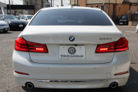 BMW 5シリーズ 523d ﾗｸﾞｼﾞｭｱﾘｰ ﾃﾞﾋﾞｭｰP 真珠色 全席ﾋｰﾀｰ黒革 HUD ｿﾌﾄｸﾛｰｽﾞﾄﾞｱ ｼﾞｪｽﾁｬｰC 追従ACC ｽﾃｱﾘﾝｸﾞｻﾎﾟｰﾄ LEDﾍｯﾄﾞﾗｲﾄ ｵｰﾄﾊｲﾋﾞｰﾑ ﾀｯﾁ画面HDDﾅﾋﾞTV 360度ｶﾒﾗ 電動ﾄﾗﾝｸ ｽﾏｰﾄｷｰ ｱﾝﾋﾞｴﾝﾄﾗｲﾄ ｸﾛｰﾑﾗｲﾝｴｸｽﾃﾘｱ 2年保証