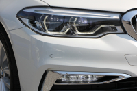 BMW 5シリーズ 523d ﾗｸﾞｼﾞｭｱﾘｰ ﾃﾞﾋﾞｭｰP 真珠色 全席ﾋｰﾀｰ黒革 HUD ｿﾌﾄｸﾛｰｽﾞﾄﾞｱ ｼﾞｪｽﾁｬｰC 追従ACC ｽﾃｱﾘﾝｸﾞｻﾎﾟｰﾄ LEDﾍｯﾄﾞﾗｲﾄ ｵｰﾄﾊｲﾋﾞｰﾑ ﾀｯﾁ画面HDDﾅﾋﾞTV 360度ｶﾒﾗ 電動ﾄﾗﾝｸ ｽﾏｰﾄｷｰ ｱﾝﾋﾞｴﾝﾄﾗｲﾄ ｸﾛｰﾑﾗｲﾝｴｸｽﾃﾘｱ 2年保証