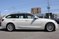 BMW 3シリーズ 320i ﾂｰﾘﾝｸﾞﾗｸﾞｼﾞｭｱﾘｰ LCI後期 新ｴﾝｼﾞﾝ ﾊﾟﾉﾗﾏｻﾝR ﾋｰﾀｰ黒革 LEDﾍｯﾄﾞﾗｲﾄ&ﾃｰﾙ TOPﾋﾞｭｰ&ｻｲﾄﾞﾋﾞｭｰｶﾒﾗ Pｱｼｽﾄ 追従ACC ﾚｰﾝC警告 衝突軽減ﾌﾞﾚｰｷ 車線逸脱&歩行者 警告ﾀｯﾁﾊﾟｯﾄﾞ対応HDDﾅﾋﾞBluetooth接続 Bｶﾒﾗ ｽﾏｰﾄｷｰ 電動ﾄﾗﾝｸ 2年保証