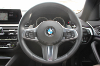 BMW 5シリーズ 530i Mｽﾎﾟｰﾂ ﾃﾞﾋﾞｭｰP 1ｵ-ﾅ 252馬力 全席ﾋｰﾀｰ黒革 HUD ｼﾞｪｽﾁｬｰC ｿﾌﾄｸﾛｰｽﾞﾄﾞｱ 追従ACC ｽﾃｱﾘﾝｸﾞｻﾎﾟｰﾄ LEDﾍｯﾄﾞﾗｲﾄ ﾊｲﾋﾞｰﾑｱｼｽﾄ ﾀｯﾁ画面HDDﾅﾋﾞTV 360度ｶﾒﾗ Pｱｼｽﾄﾌﾟﾗｽ 電動ﾄﾗﾝｸ 2年保証