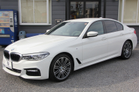 BMW 5シリーズ 530i Mｽﾎﾟｰﾂ ﾃﾞﾋﾞｭｰP 1ｵ-ﾅ 252馬力 全席ﾋｰﾀｰ黒革 HUD ｼﾞｪｽﾁｬｰC ｿﾌﾄｸﾛｰｽﾞﾄﾞｱ 追従ACC ｽﾃｱﾘﾝｸﾞｻﾎﾟｰﾄ LEDﾍｯﾄﾞﾗｲﾄ ﾊｲﾋﾞｰﾑｱｼｽﾄ ﾀｯﾁ画面HDDﾅﾋﾞTV 360度ｶﾒﾗ Pｱｼｽﾄﾌﾟﾗｽ 電動ﾄﾗﾝｸ 2年保証