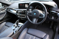 BMW 5シリーズ 530i ﾂｰﾘﾝｸﾞｴﾃﾞｨｼｮﾝﾐｯｼｮﾝｲﾝﾎﾟｯｼﾌﾞﾙ 特別仕様車 高出力 ﾅｲﾄﾌﾞﾙｰﾚｻﾞｰ ｱﾀﾞﾌﾟﾃｨﾌﾞｻｽ HUD ﾊｰﾏﾝｶｰﾄﾞﾝ ACC ｽﾃｱﾘﾝｸﾞｻﾎﾟｰﾄ ﾀｯﾁ画面HDDﾅﾋﾞTV LEDﾍｯﾄﾞﾗｲﾄ ｵｰﾄﾊｲﾋﾞｰﾑ 電動ﾄﾗﾝｸ 360度ｶﾒﾗ 全席ﾋｰﾀｰ ﾌﾞﾗｯｸ19AW 2年保証