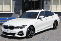 BMW 3シリーズ 320i Mｽﾎﾟｰﾂ ﾊｲﾗｲﾝ ﾌｧｽﾄﾄﾗｯｸ&ｺﾝﾌｫｰﾄP ｺﾆｬｯｸﾚｻﾞｰ ﾋｰﾀｰ&ﾗﾝﾊﾞｰ ｱﾀﾞﾌﾟﾃｨﾌﾞMｻｽ Mｽﾎﾟｰﾂﾌﾞﾚｰｷ 19AW ﾀｯﾁﾊﾟﾈﾙ対応HDDﾅﾋﾞｱｯﾌﾟﾙｶｰﾌﾟﾚｲ 電動ﾄﾗﾝｸ LEDﾍｯﾄﾞﾗｲﾄ LEDｵｰﾄﾊｲﾋﾞｰﾑ Pｱｼｽﾄ 追従ACC ｽﾃｱｻﾎﾟｰﾄ 2年保証
