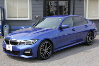 BMW 3シリーズ 320i Mｽﾎﾟｰﾂ ﾃﾞﾋﾞｭｰ&ｺﾝﾌｫｰﾄP ﾋｰﾀｰ黒革 19AW HUD BMWﾗｲﾌﾞｺｯｸﾋﾟｯﾄﾞﾀｯﾁﾊﾟﾈﾙ対応HDDﾅﾋﾞApplecarplay対応 電動ﾄﾗﾝｸ LEDﾍｯﾄﾞﾗｲﾄ LEDﾌｫｸﾞPｱｼｽﾄ 追従ACC ｽﾃｱﾘﾝｸﾞｻﾎﾟｰﾄ Hifiｽﾋﾟｰｶｰ 2年保証