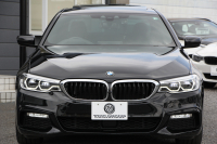 BMW 5シリーズ 540i Mｽﾎﾟｰﾂ ｲﾉﾍﾞｰｼｮﾝP 後輪駆動 1ｵ-ﾅ ｻﾝﾙｰﾌ 全席ﾋｰﾀｰ黒革 直6ﾀｰﾎﾞ340馬力 ｱﾀﾞﾌﾟﾃｨﾌﾞｻｽ ﾊｰﾏﾝｶｰﾄﾞﾝ HUD ﾃﾞｨｽﾌﾟﾚｲｷｰ ﾘﾓｰﾄﾊﾟｰｷﾝｸﾞｼﾞｪｽﾁｬｰC ﾜｲﾔﾚｽ充電 4ｿﾞｰﾝｴｱｺﾝ 追従ACC LEDﾍｯﾄﾞﾗｲﾄ ｵｰﾄﾊｲﾋﾞｰﾑ 2年保証