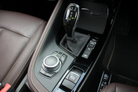 BMW X1 Xdrive18d Xﾗｲﾝ ﾊｲﾗｲﾝ&ｺﾝﾌｫｰﾄP 1ｵ-ﾅ LCI後期 ﾌｪｲｽﾘﾌﾄ後 真珠色 ﾋｰﾀｰ付ﾓｶﾚｻﾞｰ 追従ACC 電動ｼｰﾄ LEDﾍｯﾄﾞﾗｲﾄ 電動ﾄﾗﾝｸ ﾀｯﾁ画面ﾅﾋﾞ衝突軽減ﾌﾞﾚｰｷ 車線逸脱警告 歩行者警告 18AW ｳｯﾄﾞﾊﾟﾈﾙ 2年保証