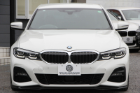 BMW 3シリーズ 320i Mｽﾎﾟｰﾂ ｺﾝﾌｫｰﾄP ｼｰﾄﾋｰﾀｰ HUD ｼﾞｪｽﾁｬｰｺﾝﾄﾛｰﾙ 追従ACC ｽﾃｱﾘﾝｸﾞｻﾎﾟｰﾄ ﾌﾞﾗｯｸﾍﾟｲﾝﾄAW&H&Rｻｽ BMWﾗｲﾌﾞｺｯｸﾋﾟｯﾄ ｱｯﾌﾟﾙｶｰﾌﾟﾚｲ HDDﾅﾋﾞPｱｼｽﾄ LEDﾍｯﾄﾞﾗｲﾄ ｵｰﾄﾊｲﾋﾞｰﾑ 電動ﾄﾗﾝｸ ｽﾏｰﾄｷｰ 2年保証