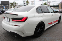 BMW 3シリーズ 320i Mｽﾎﾟｰﾂ ｺﾝﾌｫｰﾄP ｼｰﾄﾋｰﾀｰ HUD ｼﾞｪｽﾁｬｰｺﾝﾄﾛｰﾙ 追従ACC ｽﾃｱﾘﾝｸﾞｻﾎﾟｰﾄ ﾌﾞﾗｯｸﾍﾟｲﾝﾄAW&H&Rｻｽ BMWﾗｲﾌﾞｺｯｸﾋﾟｯﾄ ｱｯﾌﾟﾙｶｰﾌﾟﾚｲ HDDﾅﾋﾞPｱｼｽﾄ LEDﾍｯﾄﾞﾗｲﾄ ｵｰﾄﾊｲﾋﾞｰﾑ 電動ﾄﾗﾝｸ ｽﾏｰﾄｷｰ 2年保証