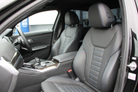 BMW 3シリーズ 320d Xdrive Mｽﾎﾟｰﾂ ﾃﾞﾋﾞｭｰP ｺﾝﾌｫｰﾄP 4WD ﾋｰﾀｰ黒革 ﾌﾞﾙｰｽﾃｯﾁ 19AW LEDﾍｯﾄﾞﾗｲﾄ ｵｰﾄﾊｲﾋﾞｰﾑ 追従ACC ｽﾃｱﾘﾝｸﾞｻﾎﾟｰﾄ ｱｯﾌﾟﾙｶｰﾌﾟﾚｲ Pｱｼｽﾄ ﾀｯﾁ画面HDDﾅﾋﾞ電動ﾄﾗﾝｸ ｽﾏｰﾄOP/CL Hifiｽﾋﾟｰｶｰ 2年保証