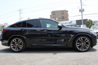 BMW X4 M40i ﾊﾟﾉﾗﾏｻﾝﾙｰﾌ ﾊｰﾏﾝｶｰﾄﾞﾝｻｳﾝﾄﾞﾍﾞﾝﾁﾚｰｼｮﾝ 360馬力 直6ﾀｰﾎﾞ全席ﾋｰﾀｰ黒革 ｱﾀﾞﾌﾟﾃｨﾌﾞMｻｽ ｱｲﾊﾞｯﾊﾛｰﾀﾞｳﾝ Mspﾌﾞﾚｰｷ 液晶ﾒｰﾀｰ 360度ｶﾒﾗ ﾀｯﾁ画面HDDﾅﾋﾞTV LEDﾍｯﾄﾞﾗｲﾄ ｵｰﾄﾊｲﾋﾞｰﾑ 電動ﾄﾗﾝｸ 専用21AW&ﾃﾞﾌ 2年保証