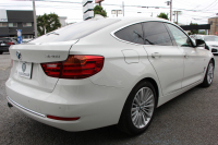 BMW 3シリーズ 320i ｸﾞﾗﾝﾂｰﾘｽﾓ ﾗｸﾞｼﾞｭｱﾘｰ 1ｵｰﾅ 追従ACC ｻﾄﾞﾙﾌﾞﾗｳﾝﾚｻﾞｰ ｼｰﾄﾋｰﾀｰ 衝突軽減ﾌﾞﾚｰｷ 車線逸脱警告 歩行者警告 ﾀｯﾁﾊﾟｯﾄﾞ対応iﾄﾞﾗｲﾌﾞHDDﾅﾋﾞBｶﾒﾗ 電動ﾄﾗﾝｸ ｽﾏｰﾄｷｰ Bluetooth接続 ｸﾛｰﾑﾗｲﾝｴｸｽﾃﾘｱ 2年保証