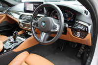 BMW 5シリーズ 530i ﾂｰﾘﾝｸﾞMｽﾎﾟｰﾂ ｾﾚｸﾄP 後期 252馬力 ﾊﾟﾉﾗﾏｻﾝﾙｰﾌ ｺﾆｬｯｸﾚｻﾞｰ 全席ﾋｰﾀｰ ﾊｰﾏﾝｶｰﾄﾞﾝｻﾗｳﾝﾄﾞｱﾀﾞﾌﾟﾃｨﾌﾞｻｽ 19AW Mspﾌﾞﾚｰｷ LEDﾍｯﾄﾞﾗｲﾄ ｵｰﾄﾊｲﾋﾞｰﾑ 360度ｶﾒﾗ ｱｯﾌﾟﾙｶｰﾌﾟﾚｲ BMWﾗｲﾌﾞｺｯｸﾋﾟｯﾄ 2年保証