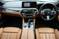 BMW 5シリーズ 530i ﾂｰﾘﾝｸﾞMｽﾎﾟｰﾂ ｾﾚｸﾄP 後期 252馬力 ﾊﾟﾉﾗﾏｻﾝﾙｰﾌ ｺﾆｬｯｸﾚｻﾞｰ 全席ﾋｰﾀｰ ﾊｰﾏﾝｶｰﾄﾞﾝｻﾗｳﾝﾄﾞｱﾀﾞﾌﾟﾃｨﾌﾞｻｽ 19AW Mspﾌﾞﾚｰｷ LEDﾍｯﾄﾞﾗｲﾄ ｵｰﾄﾊｲﾋﾞｰﾑ 360度ｶﾒﾗ ｱｯﾌﾟﾙｶｰﾌﾟﾚｲ BMWﾗｲﾌﾞｺｯｸﾋﾟｯﾄ 2年保証