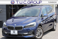BMW 2シリーズ 218d ｸﾞﾗﾝﾂｱﾗｰ ﾗｸﾞｼﾞｭｱﾘｰ 後期 ﾌｪｲｽﾘﾌﾄ後 3列7人乗り ADｱｸﾃｨﾌﾞｾｰﾌﾃｨ&ｺﾝﾌｫｰﾄP 追従ACC HUD 受注生産OPｵｲｽﾀｰﾚｻﾞｰ 電動ﾄﾗﾝｸ LEDﾍｯﾄﾞﾗｲﾄ ﾒﾓﾘｰ付電動ｼｰﾄ ﾀｯﾁ画面HDDﾅﾋﾞﾊﾟｰｷﾝｸﾞｱｼｽﾄ 2年保証