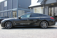 BMW 8シリーズ 840i ｸﾞﾗﾝｸｰﾍﾟMｽﾎﾟｰﾂ ﾊﾟﾉﾗﾏｻﾝﾙｰﾌ ﾒﾘﾉﾚｻﾞｰ ﾅｲﾄﾌﾞﾙｰ/ﾌﾞﾗｯｸindividualｺﾝﾋﾞｼｰﾄ ﾚｰｻﾞｰﾗｲﾄ ｵﾌﾟｼｮﾝ20AW ﾊｰﾏﾝｶｰﾄﾞﾝ ﾃﾞｨｽﾌﾟﾚｲｷｰ ﾘﾓｰﾄ Pｸﾘｽﾀﾙﾌｨﾆｯｼｭ 360度ｶﾒﾗ 追従ACC HUD 全席ﾋｰﾀｰ ﾌﾛﾝﾄﾍﾞﾝﾁﾚｰｼｮﾝ 2年保証