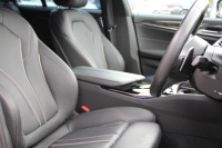 BMW 5シリーズ 523d ﾂｰﾘﾝｸﾞMｽﾎﾟｰﾂ ﾊｲﾗｲﾝ 1ｵｰﾅ 変更後ﾓﾃﾞﾙ 全席ﾋｰﾀｰ黒革 新ﾒｰﾀｰ HUD LEDﾍｯﾄﾞﾗｲﾄ 追従ACC ｽﾃｱﾘﾝｸﾞｻﾎﾟｰﾄ ｵｰﾄﾊｲﾋﾞｰﾑ ﾀｯﾁ画面HDDﾅﾋﾞTV 360度ｶﾒﾗ 電動ﾘｱｹﾞｰﾄ ﾗﾝﾊﾞｰｻﾎﾟｰﾄ 2年保証