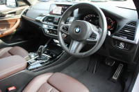 BMW X3 M40d ｾﾚｸﾄP 1ｵ-ﾅ NEWｲﾝﾃﾘｱ BMWﾗｲﾌﾞｺｯｸﾋﾟｯﾄ 新HDDﾅﾋﾞｱｯﾌﾟﾙｶｰﾌﾟﾚｲ ﾊﾟﾉﾗﾏｻﾝﾙｰﾌ ﾊｰﾏﾝｶｰﾄﾞﾝｻｳﾝﾄﾞ全席ﾋｰﾀｰ茶革 Mﾊﾟﾌｫｰﾏﾝｽﾘｱｽﾎﾟｲﾗｰ 3.0Lﾃﾞｨｰｾﾞﾙﾀｰﾎﾞ326馬力 360度ｶﾒﾗ LEDﾍｯﾄﾞﾗｲﾄ ｵｰﾄﾊｲﾋﾞｰﾑ 2年保証