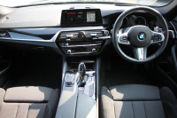 BMW 5シリーズ 523d ﾂｰﾘﾝｸﾞﾌﾞﾗｯｸｱｳﾄ 特別仕様車 1ｵﾅ HUD ﾊｰﾏﾝｶｰﾄﾞﾝ 追従ACC ｽﾃｱｻﾎﾟｰﾄ LEDﾍｯﾄﾞﾗｲﾄ ｵｰﾄﾊｲﾋﾞｰﾑ ﾀｯﾁ画面HDDﾅﾋﾞTV 360度ﾊﾟﾉﾗﾏｶﾒﾗ Pｱｼｽﾄﾌﾟﾗｽ 電動ﾄﾗﾝｸ 19AW 液晶ﾒｰﾀｰ ｽﾏｰﾄｷｰ 2年保証