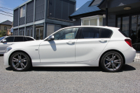 BMW 1シリーズ M135i ﾊﾟｰｷﾝｸﾞｻﾎﾟｰﾄP 直6ﾀｰﾎﾞ320馬力 衝突軽減ﾌﾞﾚｰｷ 車線逸脱警告 歩行者警告 ｱﾀﾞﾌﾟﾃｨﾌﾞMｻｽ ﾀｯﾁﾊﾟｯﾄﾞ対応HDDﾅﾋﾞ専用ｴｱﾛ 18AW&ﾌﾞﾚｰｷ 左右独立ｵｰﾄｴｱｺﾝ ﾊﾟﾄﾞﾙｼﾌﾄ 8速AT ｽﾏｰﾄｷｰ Bluetooth接続 2年保証