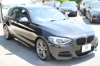 BMW 1シリーズ M135i ﾊﾟｰｷﾝｸﾞｻﾎﾟｰﾄP 直6ﾀｰﾎﾞ320馬力 ｱﾀﾞﾌﾟﾃｨﾌﾞMｻｽ ﾀｯﾁﾊﾟｯﾄﾞ対応HDDﾅﾋﾞBｶﾒﾗ 専用ｴｱﾛ 18AW 専用ﾌﾞﾚｰｷ 左右独立ｵｰﾄｴｱｺﾝ ﾊﾟﾄﾞﾙｼﾌﾄ 8速AT ｽﾏｰﾄｷｰ Bluetoothｵｰﾃﾞｨｵ ﾌﾞﾗｯｸｸﾞﾘﾙ 2年保証