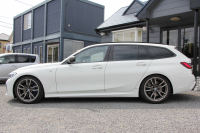 BMW 3シリーズ M340i Xdrive ﾂｰﾘﾝｸﾞｲﾉﾍﾞｰｼｮﾝP 4WD 直6ﾀｰﾎﾞ387馬力 ﾋｰﾀｰ黒革 ﾚｰｻﾞｰﾗｲﾄ HUD ｼﾞｪｽﾁｬｰC ﾊｰﾏﾝｶｰﾄﾞﾝ ｱﾀﾞﾌﾟﾃｨﾌﾞMｻｽ 専用ﾃﾞﾌ 19AW Mｽﾎﾟｰﾂﾌﾞﾚｰｷ BMWﾗｲﾌﾞｺｯｸﾋﾟｯﾄﾞﾊﾟｰｷﾝｸﾞｱｼｽﾄﾌﾟﾗｽ 360度ｶﾒﾗ 2年保証