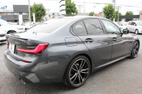 BMW 3シリーズ 320d Xdrive Mｽﾎﾟｰﾂ ﾊｲﾗｲﾝ&ｺﾝﾌｫｰﾄP 4WD ｺﾆｬｯｸﾚｻﾞｰ ｼｰﾄﾋｰﾀｰ ｵﾌﾟｼｮﾝ19AW Pｱｼｽﾄﾌﾟﾗｽ 360度ｶﾒﾗ BMWﾗｲﾌﾞｺｯｸﾋﾟｯﾄﾞﾀｯﾁ画面HDDﾅﾋﾞApplecarplay ﾜｲﾔﾚｽ充電 LEDﾍｯﾄﾞﾗｲﾄ ｵｰﾄﾊｲﾋﾞｰﾑ 追従ACC 電動ﾄﾗﾝｸ Hi-fiｽﾋﾟｰｶｰ 2年保証