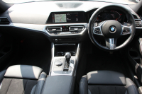 BMW 3シリーズ 320i Mｽﾎﾟｰﾂ ｺﾝﾌｫｰﾄP ｼｰﾄﾋｰﾀｰ 追従ACC ｽﾃｱﾘﾝｸﾞｻﾎﾟｰﾄ BMWﾗｲﾌﾞｺｯｸﾋﾟｯﾄﾞLEDﾍｯﾄﾞﾗｲﾄ ｵｰﾄﾊｲﾋﾞｰﾑ ﾜｲﾔﾚｽ充電 ｱﾝﾋﾞｴﾝﾄﾗｲﾄ ﾊｰﾌﾚｻﾞｰ 電動ﾄﾗﾝｸ 3ｿﾞｰﾝｴｱｺﾝ ｱｯﾌﾟﾙｶｰﾌﾟﾚｲ ﾀｯﾁ画面HDDﾅﾋﾞ2年保証