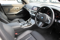 BMW 3シリーズ 320i Mｽﾎﾟｰﾂ ﾊｲﾗｲﾝ ﾌｧｽﾄﾄﾗｯｸ&ｺﾝﾌｫｰﾄP 1ｵｰﾅ ﾋｰﾀｰ黒革 ｱﾀﾞﾌﾟﾃｨﾌﾞMｻｽ Mspﾌﾞﾚｰｷ 19AW 電動ﾄﾗﾝｸ Mﾊﾟﾌｫｰﾏﾝｽｴｱﾛ REMUSﾏﾌﾗｰ Hi-fiｽﾋﾟｰｶｰ 追従ACC ｽﾃｱﾘﾝｸﾞｻﾎﾟｰﾄ ｱｯﾌﾟﾙｶｰﾌﾟﾚｲ ﾀｯﾁ画面HDDﾅﾋﾞLEDﾍｯﾄﾞﾗｲﾄ 2年保証