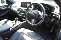 BMW 5シリーズ 530i Mｽﾎﾟｰﾂ ｺﾝﾌｫｰﾄP 高出力 252馬力 全席ﾋｰﾀｰ黒革 HUD ｿﾌﾄｸﾛｰｽﾞﾄﾞｱ ｺﾝﾌｫｰﾄｼｰﾄ&ﾍﾞﾝﾁﾚｰｼｮﾝ&ﾏｯｻｰｼﾞ追従ACC ｽﾃｱﾘﾝｸﾞｻﾎﾟｰﾄ LEDﾍｯﾄﾞﾗｲﾄ ﾀｯﾁ画面HDDﾅﾋﾞTV 360度ｶﾒﾗ Pｱｼｽﾄﾌﾟﾗｽ 電動ﾄﾗﾝｸ 2年保証