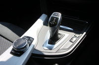 BMW 3シリーズ 320i Mｽﾎﾟｰﾂ 前期最終 追従ACC ETC2.0 衝突軽減ﾌﾞﾚｰｷ 車線逸脱警告 歩行者警告 ﾌﾙｾｸﾞTV ﾀｯﾁﾊﾟｯﾄﾞ対応HDDﾅﾋﾞ専用ｴｱﾛ 18AW ｽﾏｰﾄｷｰ Bluetooth接続 ﾊﾟﾄﾞﾙｼﾌﾄ LEDﾘﾝｸﾞｷｾﾉﾝ 2年保証