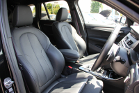 BMW X1 Xdrive18d Mｽﾎﾟｰﾂ ﾊｲﾗｲﾝ ｺﾝﾌｫｰﾄP 後期 ﾌｪｲｽﾘﾌﾄ後 ﾋｰﾀｰ黒革 Mｼｰﾄﾍﾞﾙﾄ ﾜｲﾔﾚｽ充電 電動ｼｰﾄ LEDﾍｯﾄﾞﾗｲﾄ 追従ACC ﾀｯﾁﾊﾟﾈﾙ対応HDDﾅﾋﾞ新ﾒｰﾀｰ Bluetooth接続 Pｱｼｽﾄ 電動ﾄﾗﾝｸ 衝突軽減ﾌﾞﾚｰｷ 車線逸脱警告 歩行者警告 2年保証