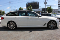 BMW 5シリーズ 540i Xdrive ﾂｰﾘﾝｸﾞMｽﾎﾟｰﾂ ﾃﾞﾋﾞｭｰP 直6ﾀｰﾎﾞ340馬力 4WD 全席ﾋｰﾀｰ黒革 HUD ｿﾌﾄｸﾛｰｽﾞﾄﾞｱ ｼﾞｪｽﾁｬｰC 追従ACC ｽﾃｱﾘﾝｸﾞｻﾎﾟｰﾄ 液晶ﾒｰﾀｰ 専用ｱﾀﾞﾌﾟﾃｨﾌﾞｻｽ LEDﾍｯﾄﾞﾗｲﾄ ｵｰﾄﾊｲﾋﾞｰﾑ 電動ﾄﾗﾝｸ 360度ｶﾒﾗ ﾀｯﾁ画面HDDﾅﾋﾞ2年保証