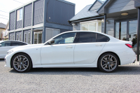 BMW 3シリーズ M340i Xdrive ｲﾉﾍﾞｰｼｮﾝP 4WD 直6ﾀｰﾎﾞ387馬力 ﾋｰﾀｰ黒革 ﾚｰｻﾞｰﾗｲﾄ HUD ｼﾞｪｽﾁｬｰC ﾊｰﾏﾝｶｰﾄﾞﾝｻﾗｳﾝﾄﾞｱﾀﾞﾌﾟﾃｨﾌﾞMｻｽ 専用ﾃﾞﾌ 19AW Mｽﾎﾟｰﾂﾌﾞﾚｰｷ BMWﾗｲﾌﾞｺｯｸﾋﾟｯﾄﾞﾊﾟｰｷﾝｸﾞｱｼｽﾄﾌﾟﾗｽ 360度ｶﾒﾗ 2年保証