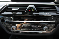 BMW 5シリーズ 523i ﾂｰﾘﾝｸﾞｴﾃﾞｨｼｮﾝﾐｯｼｮﾝｲﾝﾎﾟｯｼﾌﾞﾙ 特別仕様車 ﾅｲﾄﾌﾞﾙｰﾚｻﾞｰ HUD ﾊｰﾏﾝｶｰﾄﾞﾝ 追従ACC ｽﾃｱﾘﾝｸﾞｻﾎﾟｰﾄ ﾀｯﾁ画面HDDﾅﾋﾞTV LEDﾍｯﾄﾞﾗｲﾄ ｵｰﾄﾊｲﾋﾞｰﾑ 電動ﾄﾗﾝｸ 360度ｶﾒﾗ 全席ﾋｰﾀｰ ﾌﾞﾗｯｸ19AW 2年保証