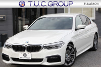 BMW 5シリーズ 530i Mｽﾎﾟｰﾂ 型式変更後｢JR20｣ 252馬力 全席ﾋｰﾀｰ黒革 HUD 追従ACC ｽﾃｱﾘﾝｸﾞｻﾎﾟｰﾄ 変更後全面液晶ﾒｰﾀｰ LEDﾍｯﾄﾞﾗｲﾄ ｵｰﾄﾊｲﾋﾞｰﾑ ﾀｯﾁ画面HDDﾅﾋﾞTV 360度ｶﾒﾗ Mspﾌﾞﾚｰｷ 19AW 電動ﾄﾗﾝｸ 専用ｴｱﾛ 2年保証