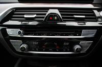 BMW 5シリーズ 530i ﾂｰﾘﾝｸﾞMｽﾎﾟｰﾂ ｾﾚｸﾄP 1ｵｰﾅ 型式変更後｢ABA-JT20｣ 252馬力 ﾊﾟﾉﾗﾏｻﾝﾙｰﾌ ﾊｰﾏﾝｶｰﾄﾞﾝ 4ｿﾞｰﾝｴｱｺﾝ 全席ﾋｰﾀｰ黒革 HUD 追従ACC ｽﾃｱﾘﾝｸﾞｻﾎﾟｰﾄ 変更後全面液晶ﾒｰﾀｰ ﾀｯﾁ画面HDDﾅﾋﾞTV 360度ｶﾒﾗ 2年保証